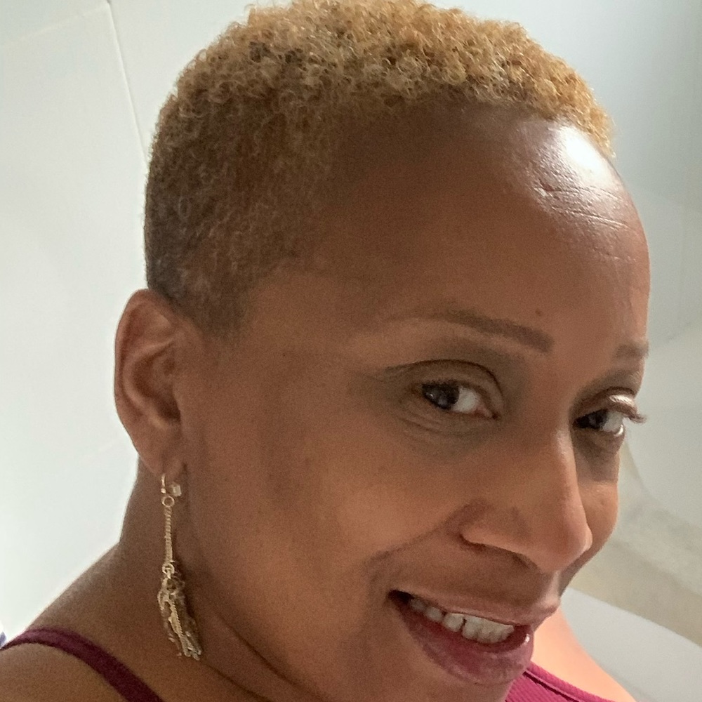 Meet your Posher, Lena